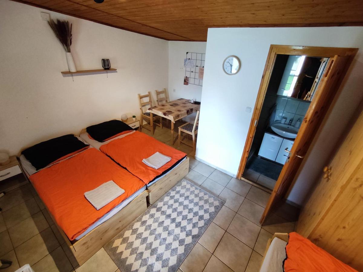 TiszafüredSuello Feszek Apartmanアパートメント エクステリア 写真